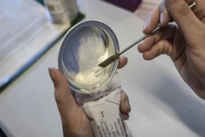 Young Kenyan woman caught smuggling Cocaine worth Rs 13 crore at Delhi airport
