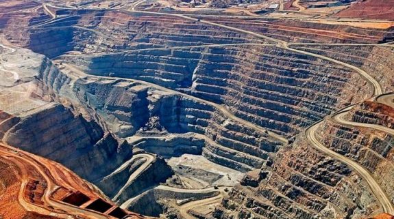 Chinese, Canadian mining companies dig deep in conflicted Balochistan