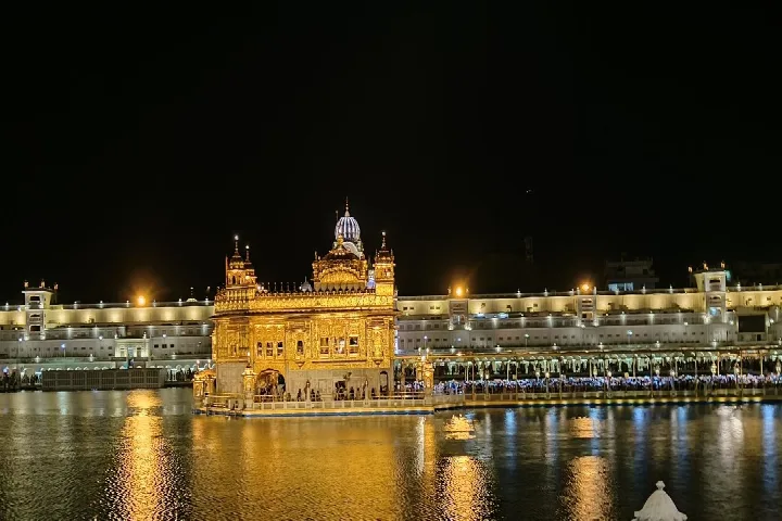 SGPC controls the waves, announces own channel for live Gurbani telecast from Golden Temple