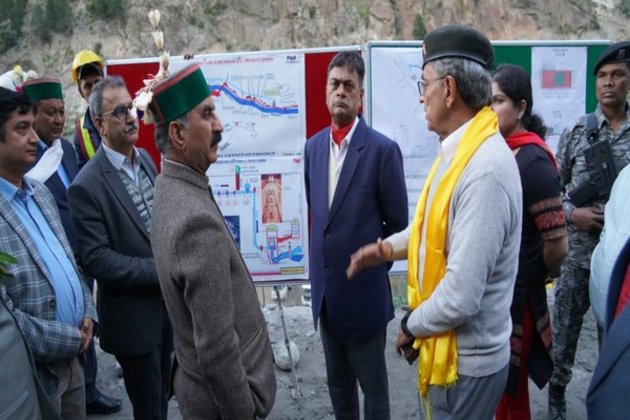 Union minister RK Singh reaches out to last villages in Himachal near China border
