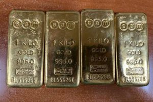 Rs 6.2 crore worth gold seized at Mumbai airport, 4 flyers arrested 