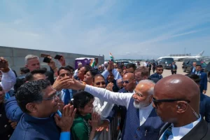 PM Modi begins US visit, gets a rousing welcome in New York