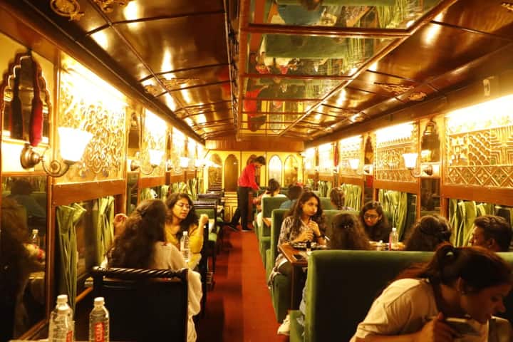 Telangana’s first restaurant on wheels starts at Kacheguda railway station