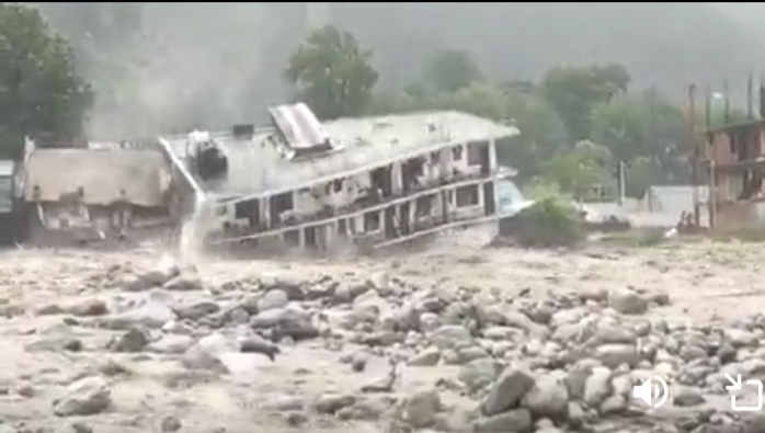 Watch: Hotel being washed away in Himachal flood
