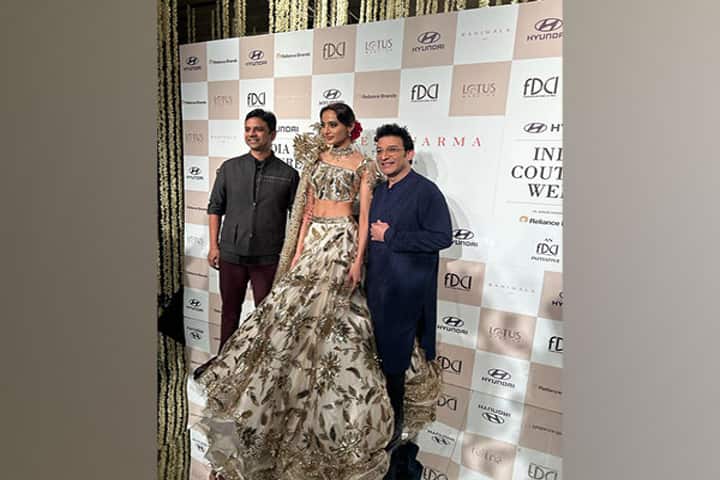 Suneet Varma displays his ‘Mogra’ collection at India Couture Week 2023
