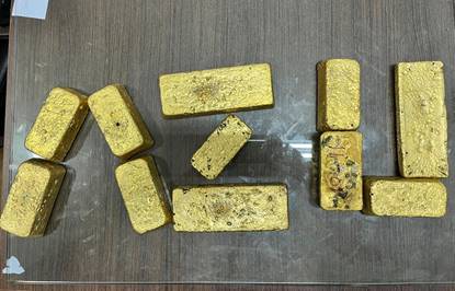Rs 25.3 crore worth gold seized at Surat as DRI busts smuggling racket backed by airport officials