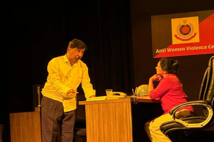 Noted director Saleem Shah’s play on ‘sexual harassment’ becomes talk of the town