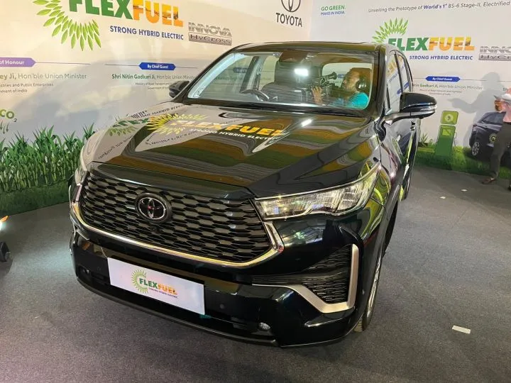 Gadkari unveils World’s 1st electric flex fuel vehicle prototype compliant with BS-6 norms