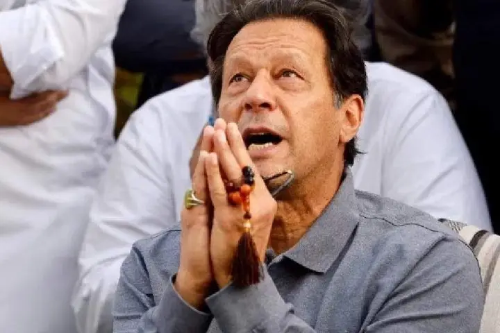 Pak pitch turns more bouncy for Imran, 9 bail pleas rejected, booked for losing cipher