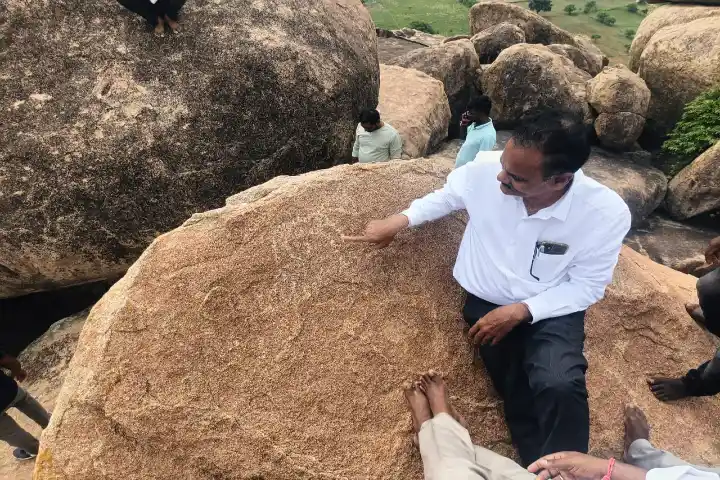 4,000-year-old rock art in Telangana sheds light on life in Neolithic period