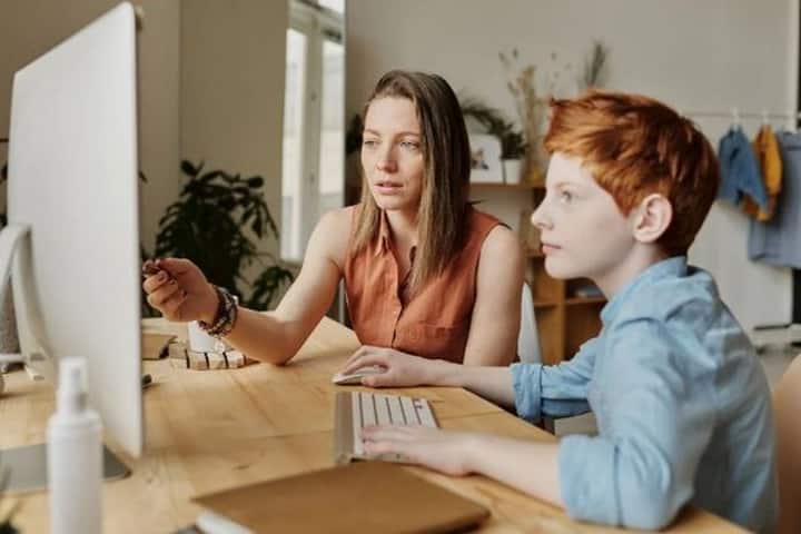 Overuse of social media, screen time top parental concerns: Study