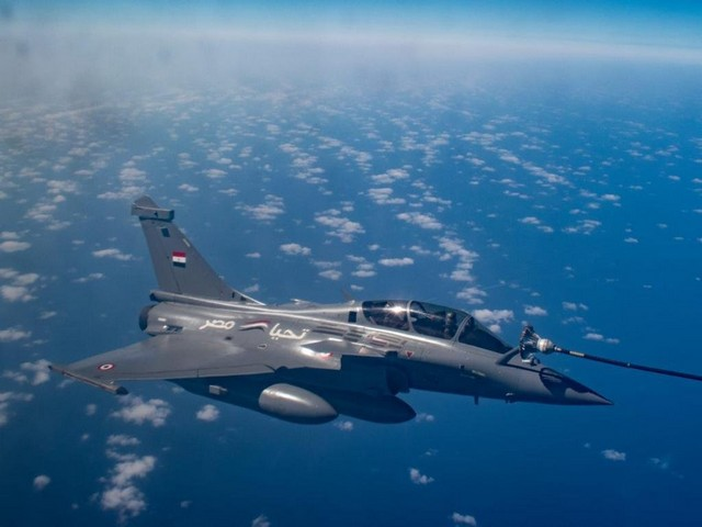 Egyptian jet gets refuelled midair by IAF aircraft during Exercise BRIGHT STAR-23