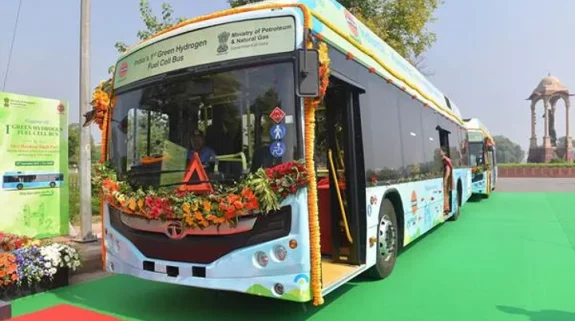 India’s first Green Hydrogen Fuel Cell bus flagged off from New Delhi’s Kartavya Path