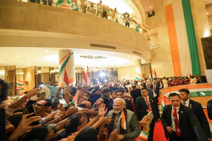 Watch: Indians and Indonesians gather in droves to accord PM Modi a colourful welcome in Jakarta