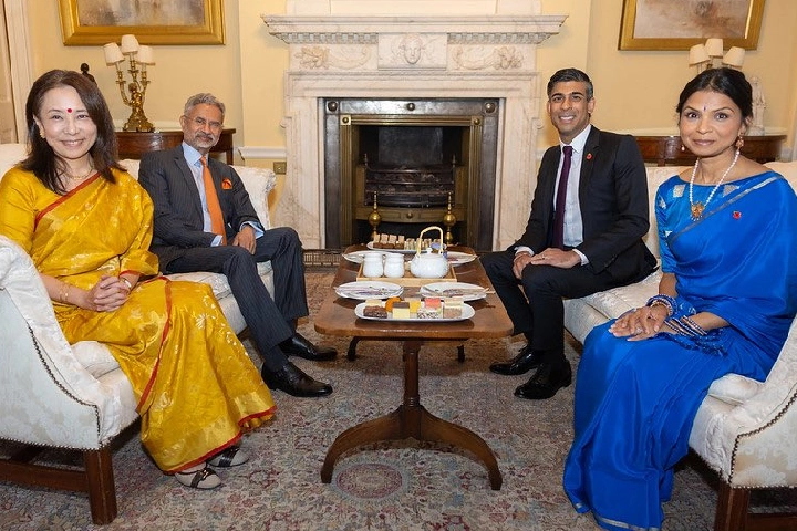 Jaishankar visits Swaminarayan temple, interacts with Indian community in UK