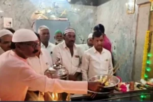Hindus, Muslims together offer special prayers in K’taka