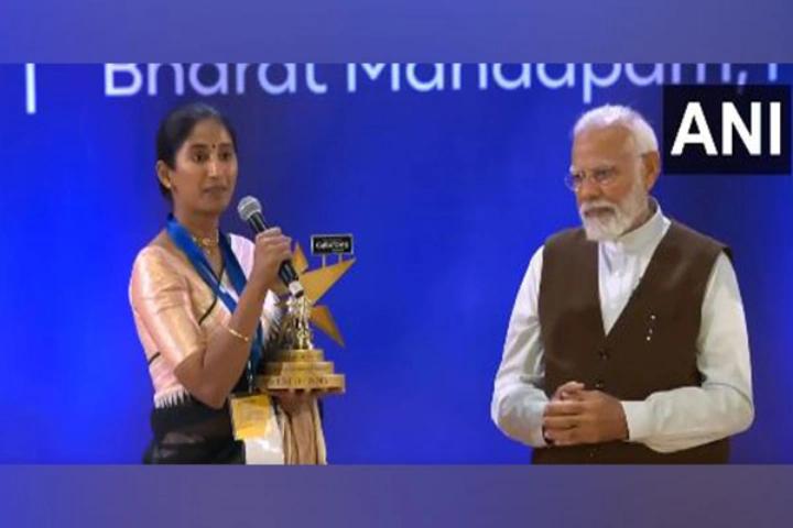 PM Modi presents Most Creative Creator award to Shraddha, RJ Raunac at Bharat Mandapam