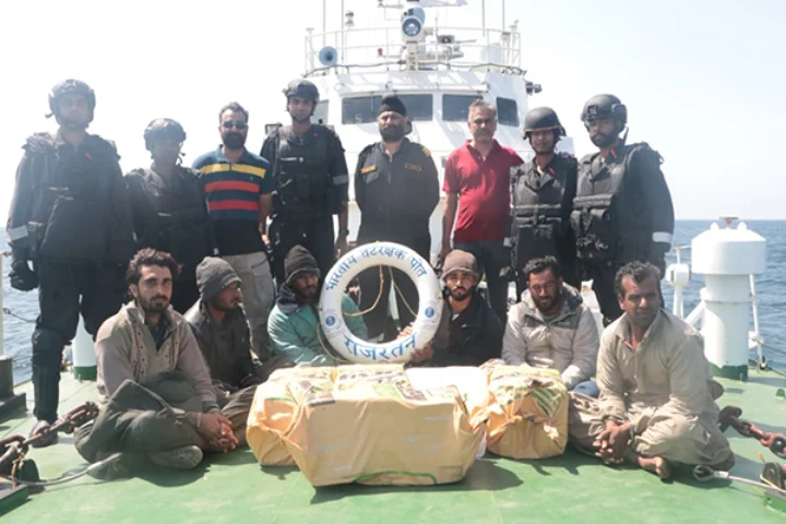 Pakistani boat with narcotics worth Rs 480 cr seized near Gujarat coast, six crew members arrested