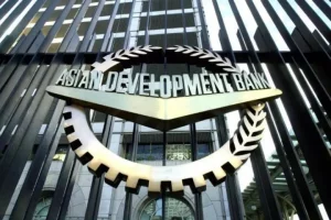 Pakistan’s economic outlook uncertain with high risks on the downside: ADB