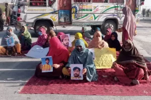 Families of abducted Baloch individuals block Quetta Karachi highway in Pakistan