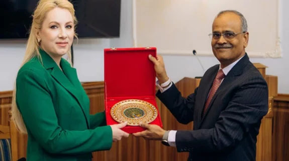 Indian envoy to Ukraine visits Ivano-Frankivsk city, meets governor