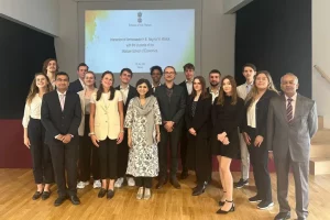 Poland: Indian envoy details India’s achievements, diversity in interaction session with students