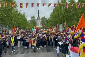 Paris: Campaigners for Tibet, Xinjiang protest as Chinese president Xi Jinping arrives in France